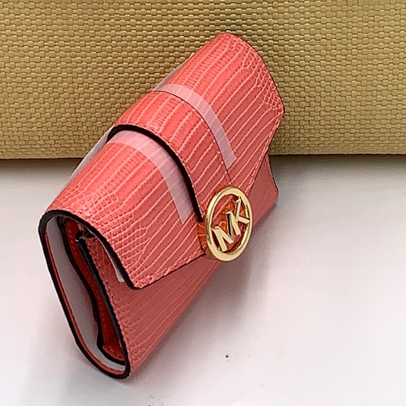 NWT MICHAEL KORS CARMEN MEDIUM FLAP BIFOLD WALLET GRAPEFRUIT COLOR - Picture 4 of 10